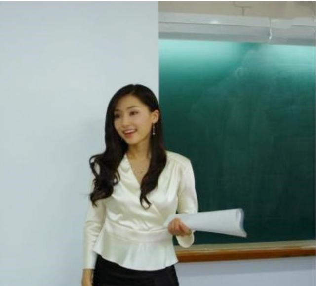 皓月长星|几乎清一色美女！北京市中小学教师专场招聘会现场