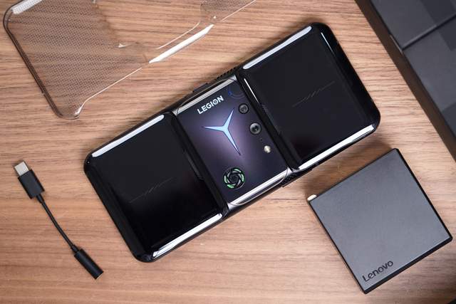 联想|联想电竞旗舰手机，降价1600元也无人问津？内行人告诉你真实原因