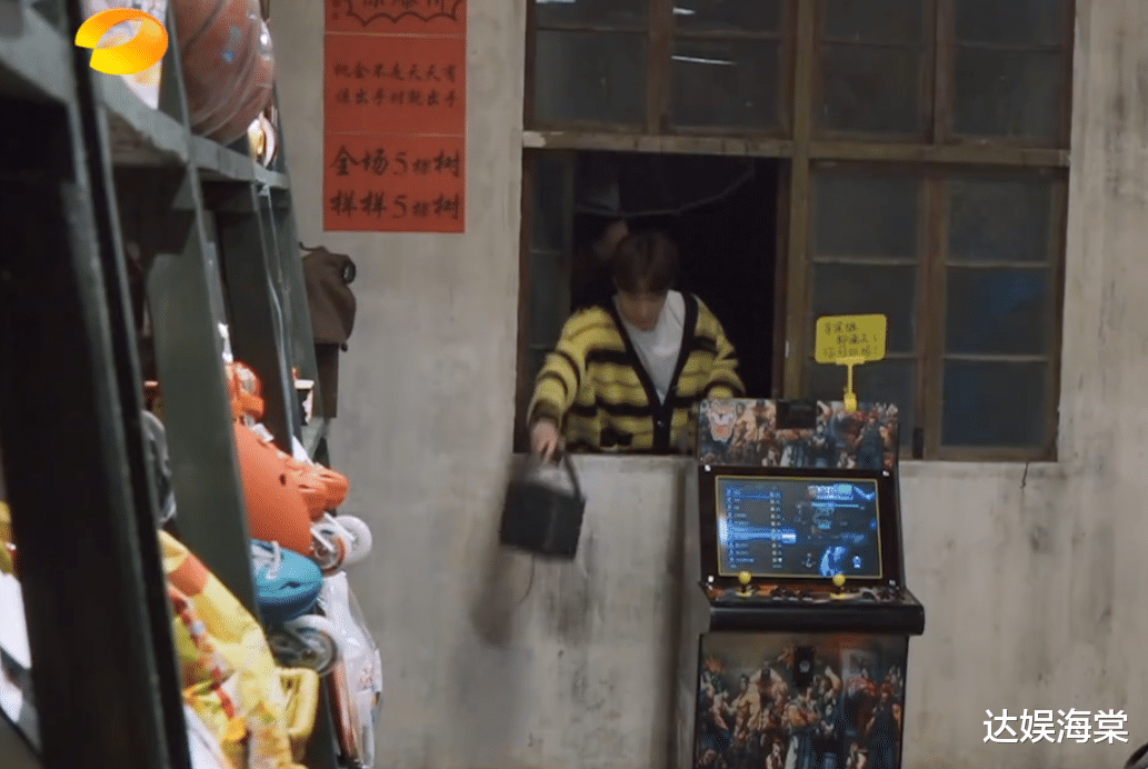 张艺兴|张艺兴为音乐事业太拼，半夜练舞，何炅黄磊却点破他的发展瓶颈