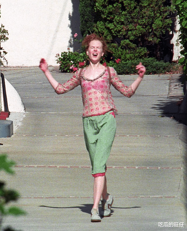 妮可·基德曼|20年前，跟阿汤哥签完离婚协议后，冷艳美女妮可基德曼却笑得合不拢嘴