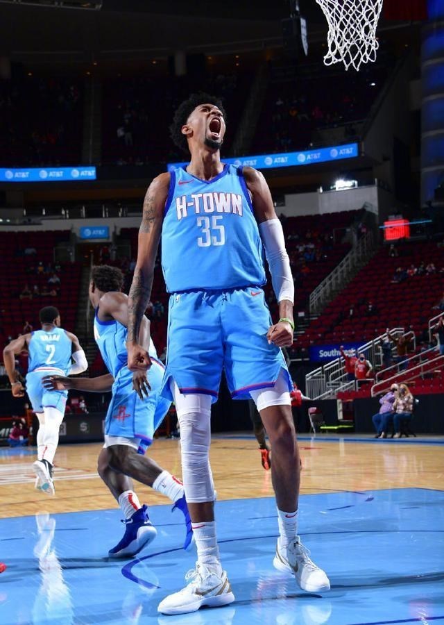 火箭隊|恭喜！火箭新援2場比賽征服管理層，斯通愿為他送上續約合同