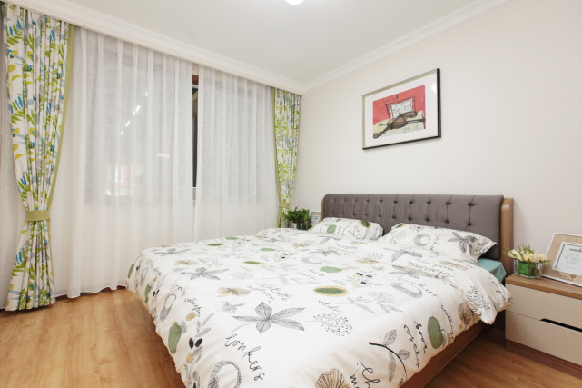 |94平现代二居室,把业主想要的“简单”搬到了家里