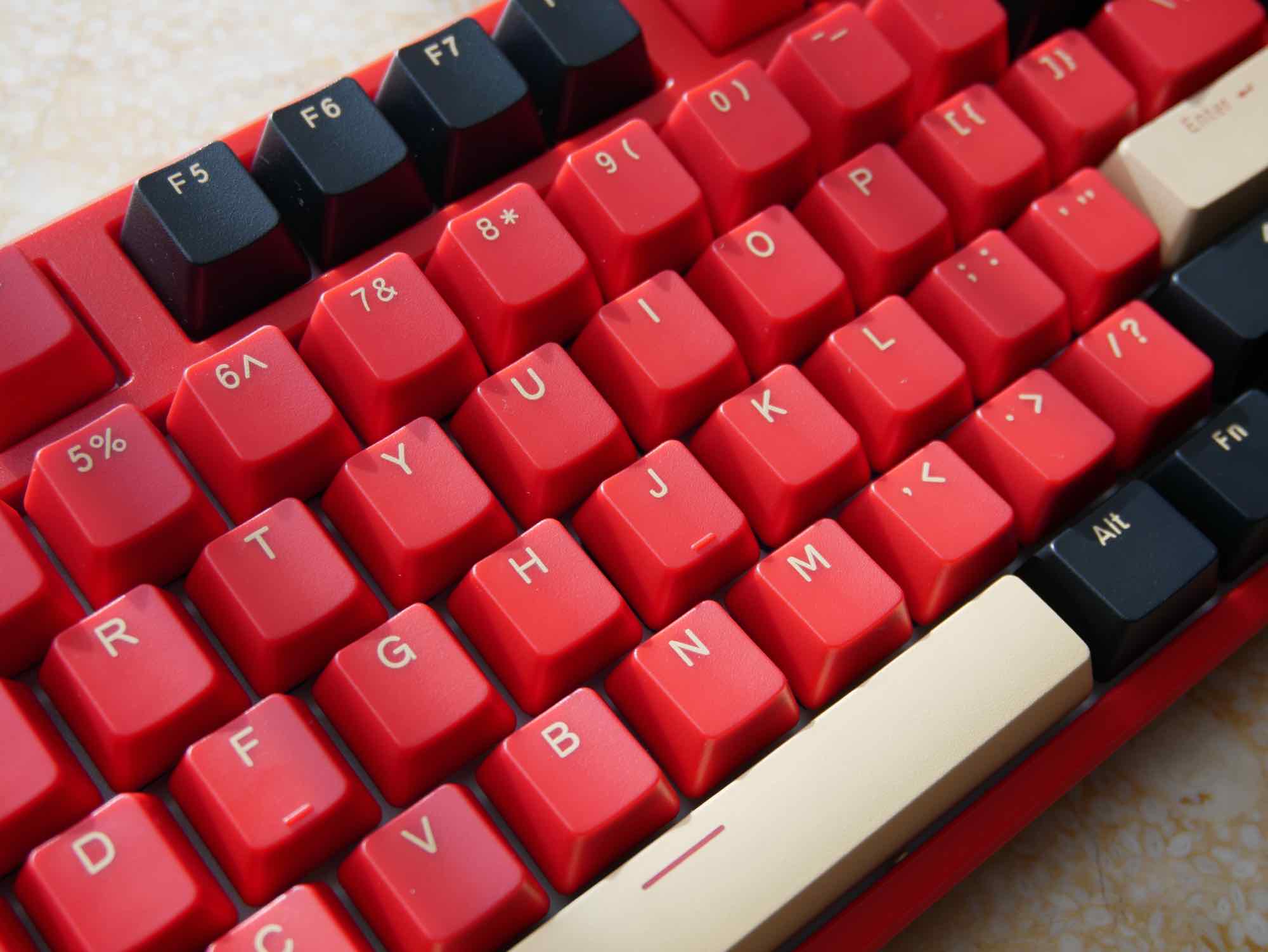 机械键盘|年轻人的第一把法拉利——HELLO GANSS HS87T 机械键盘