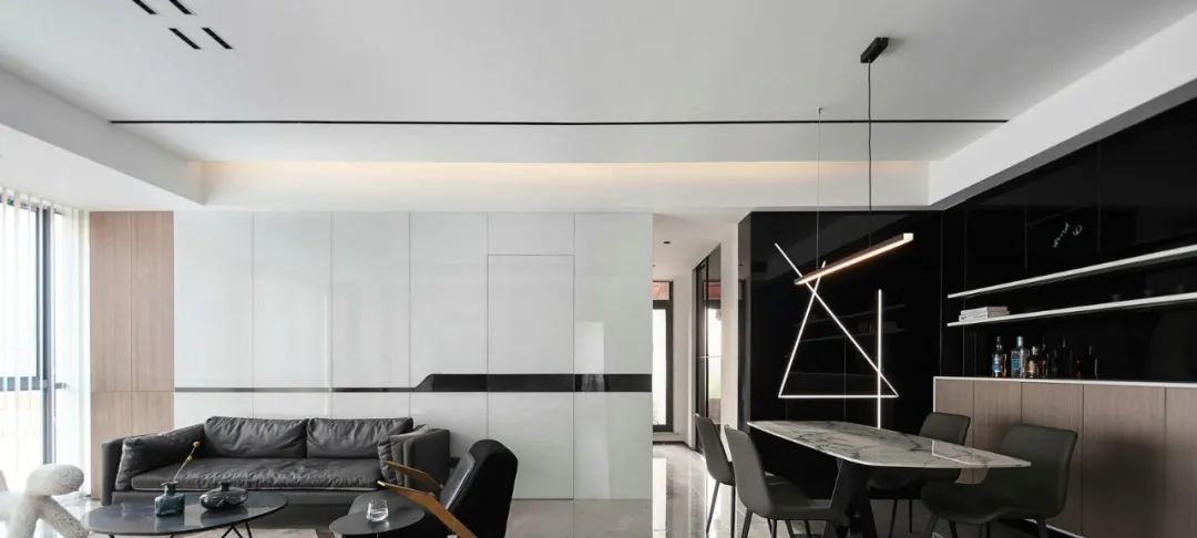 黑白灰+大理石：他家完美演绎都市里的极简生活！