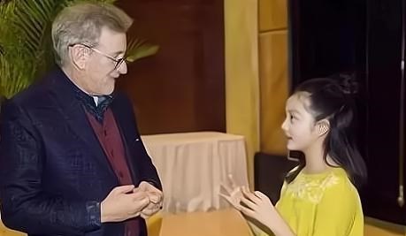 伊能静|伊能静儿子再穿女装惹争议，评论区不堪入目，他哪里“不正常”？