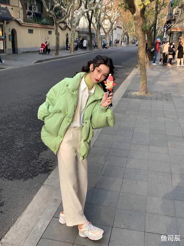 鱼司辰 又降温了，寒潮来临羽绒服这样穿，太适合小个子了，每套都是精髓