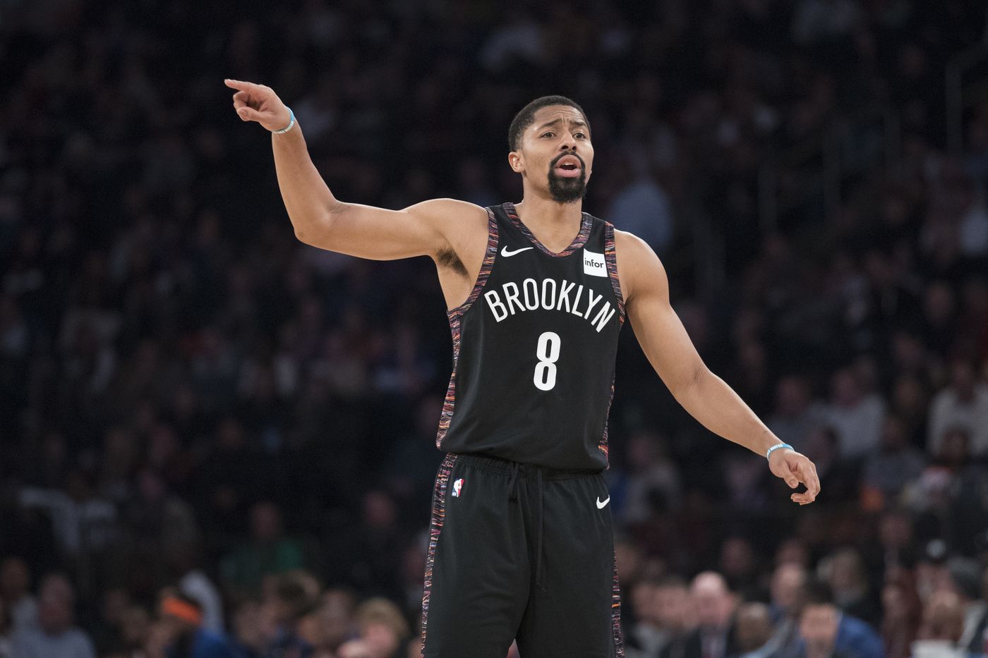 篮网队|篮网三消息：一将交易在即，三大悍将有望加盟，阿杜伤情更新