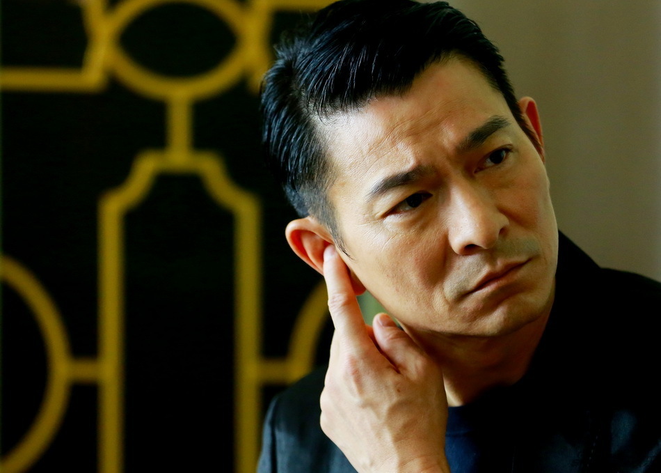 何司丞说故事|“翻版刘德华”:相貌太像被央视签约,出场却很不低调