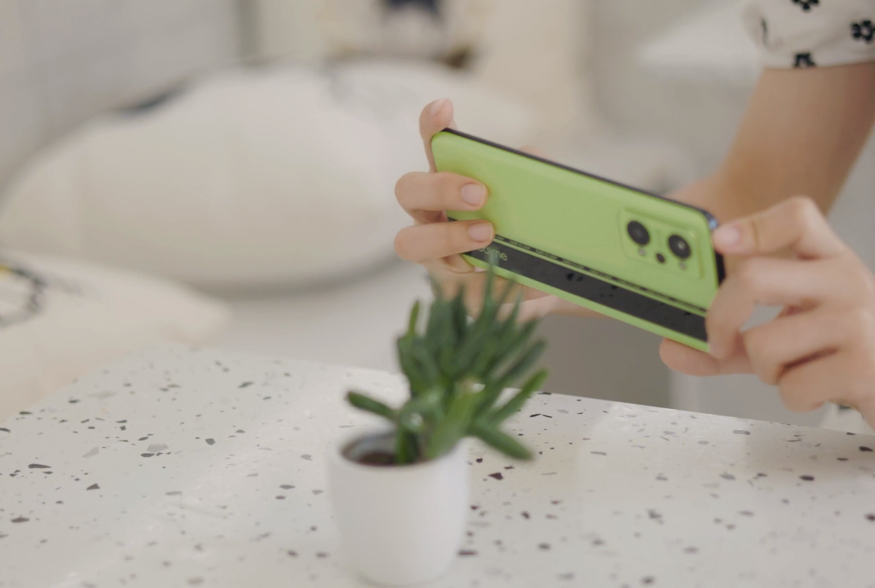 realme Q3s、GT Neo2T深度体验:标配快充大电池,千元均衡小钢炮