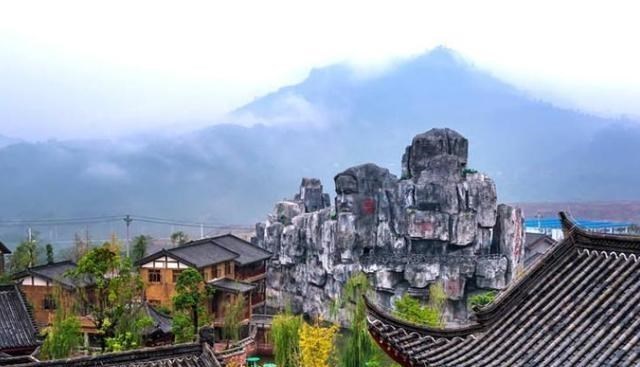 重庆 重庆一“人造景区”走红，免费的5A级景区，景色不输洪崖洞