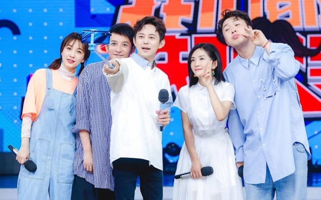 刘亦菲|湖南卫视女主持人大洗牌:五小花中两人已掉队,新人冯禧迅速上位