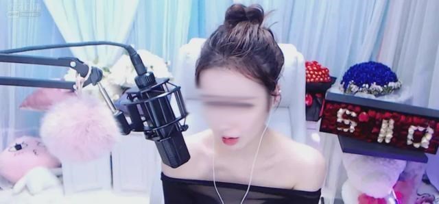 女主播 杭州一小伙不讲武德，打赏女主播又套回21万，结局让人哭笑不得