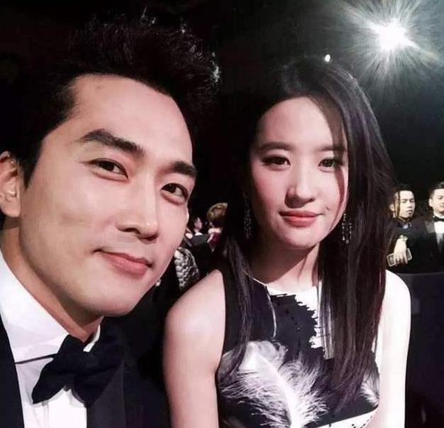 成宥利|40岁成宥利宣布产下双胞胎女儿:我会健康、漂亮地培养孩子