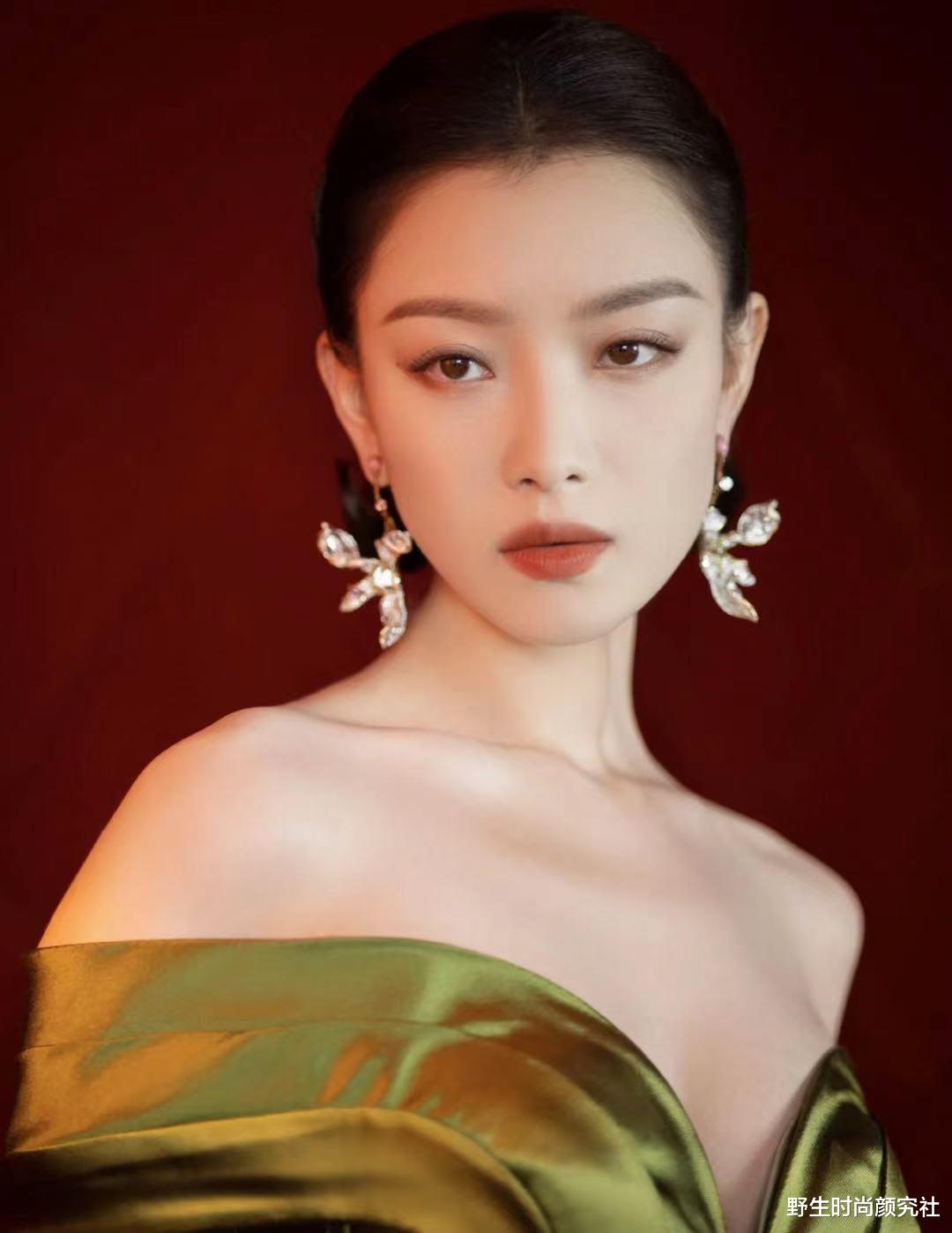 耳饰 方脸女生别披头散发，送你3个变美指南，高级又显脸小