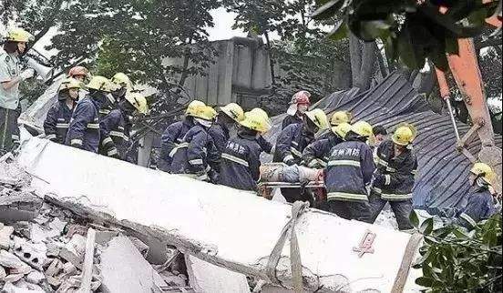 业主装修擅自拆除承重墙致36户人有家不能归，到底是无知还是自私