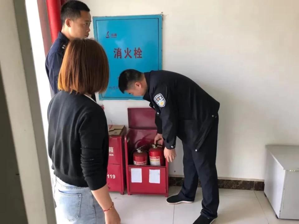 亮剑巴陵 【五一特辑 】节日我在岗 君山公安“五一”打开方式