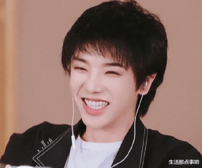 陈楚生|近期网络上传出华晨宇植发的照片，他及时出来回应