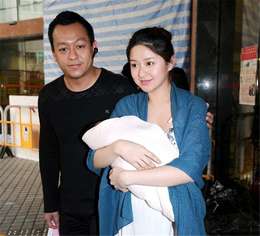 徐淑敏|港姐徐淑敏和黄浩夫妇371㎡别墅，200W装修厨房，3层住宅豪气逼人