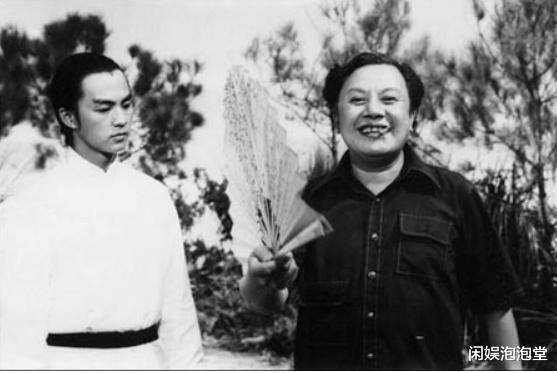 王羽|让谢贤爬着去见他，片酬比李小龙还高，半黑半白的王羽是谁？