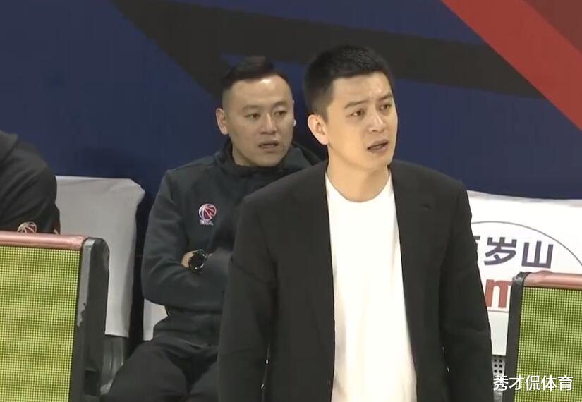 张镇麟|6分，4分！辽篮新双子星集体迷失，杨鸣现场训人，张镇麟8投仅1中