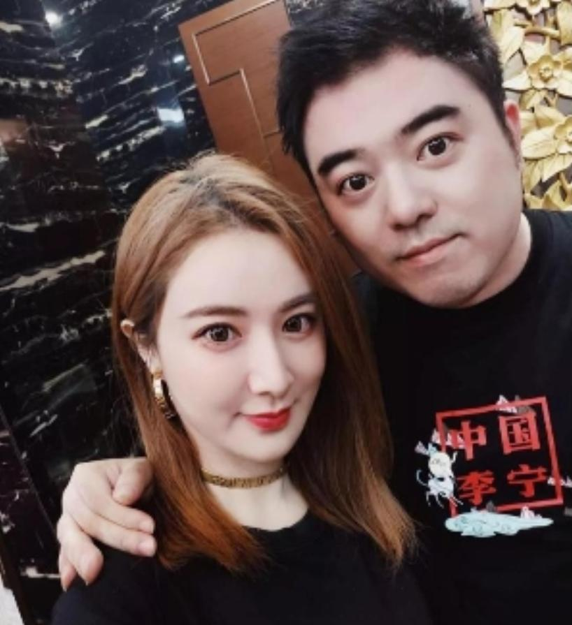 薇娅|薇娅老公接受采访时，表示消息都及时回复，保持距离是无稽之谈