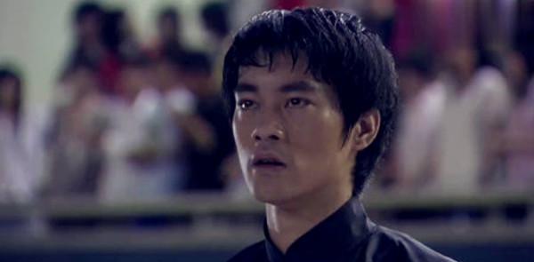 李小龙|曾出演李小龙的陈国坤,淡出娱乐圈并迎娶黑道千金后,现状如何?