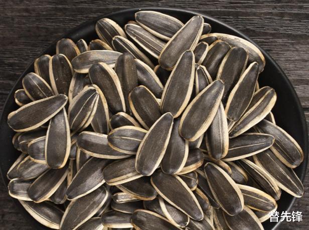 花生|瓜子和花生，一个容易长胖，一个有利于减肥，你可能搞混了