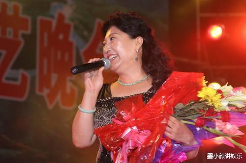 闫学晶|友情的传承！高秀敏女儿一家参加闫学晶儿子婚礼，现场满满的感动