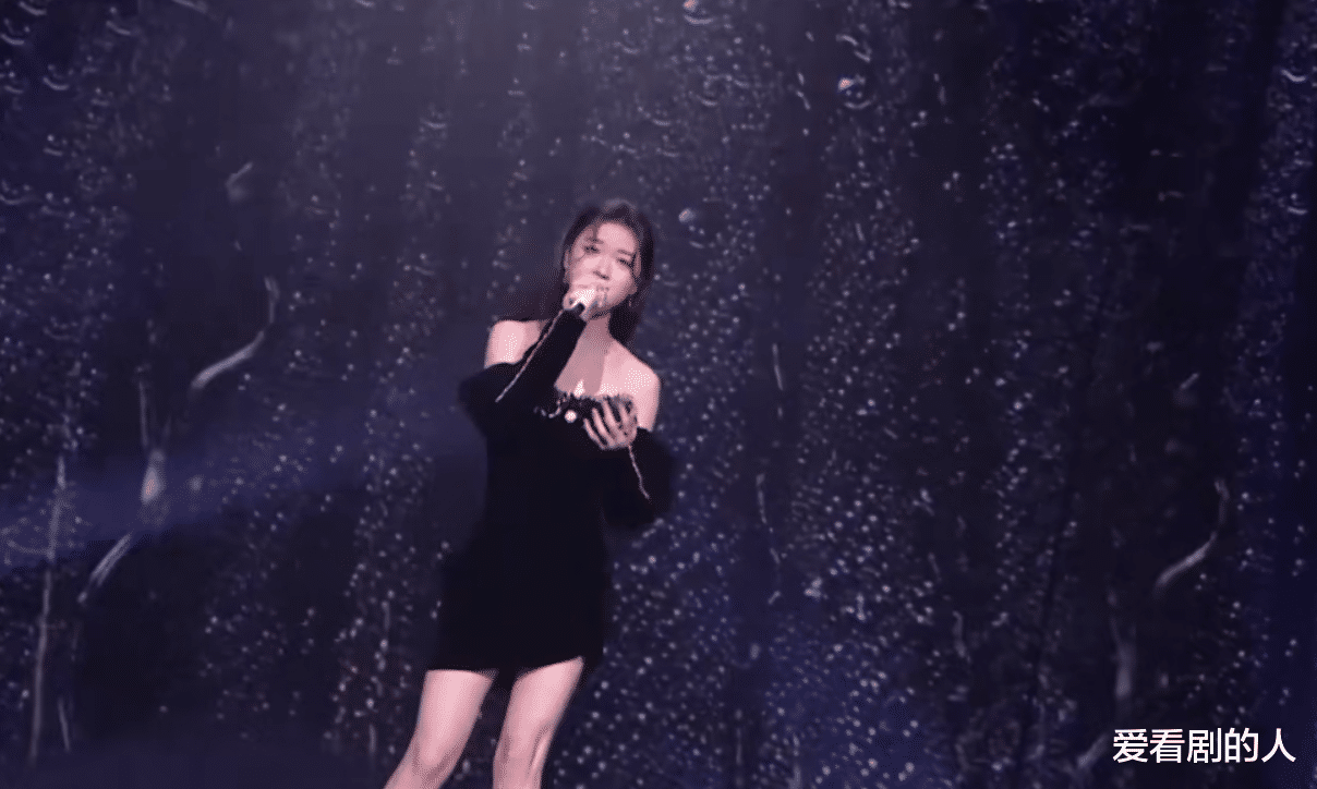 黄梦莹|TMEA娱乐盛典：周深五首歌连唱带来惊喜，舞台祝福话语感人！