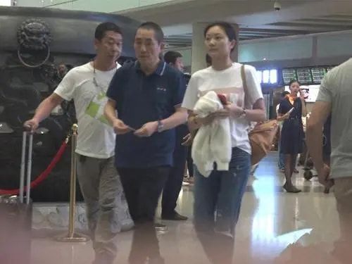 张艺谋|“谋夫人”陈婷：曾打败巩俐赢得爱情，为大31岁的张艺谋连生三胎