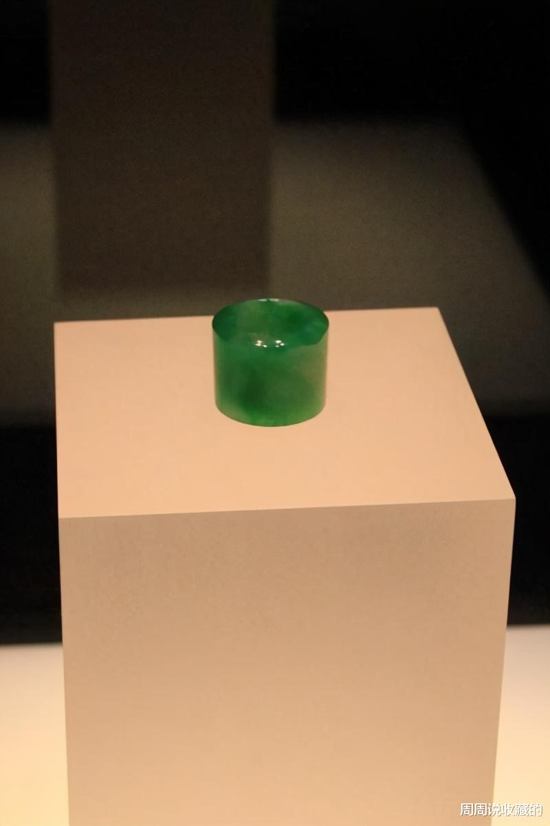 |因为慈禧，李莲英的翡翠扳指，现在已暴涨到了2亿！