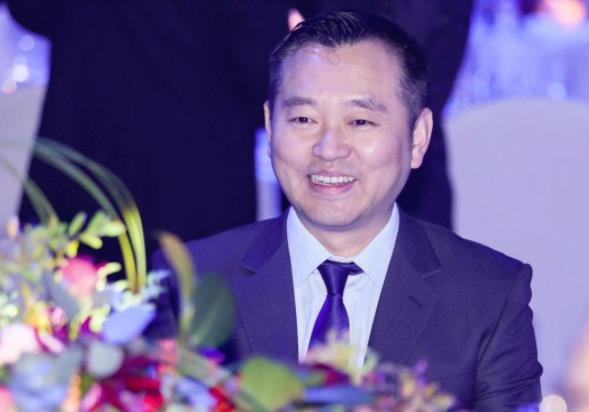 孔令辉|孔令辉公开亮相！2022年将至，他会回归国乒、执教孙颖莎等人吗？