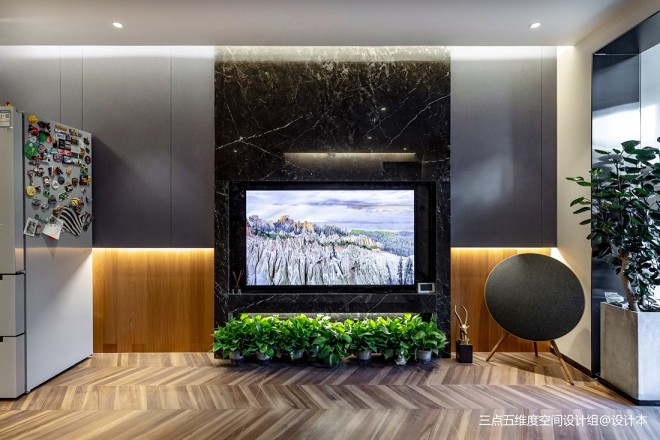 |一个人 一只狗 把家打造的酷到爆炸！！