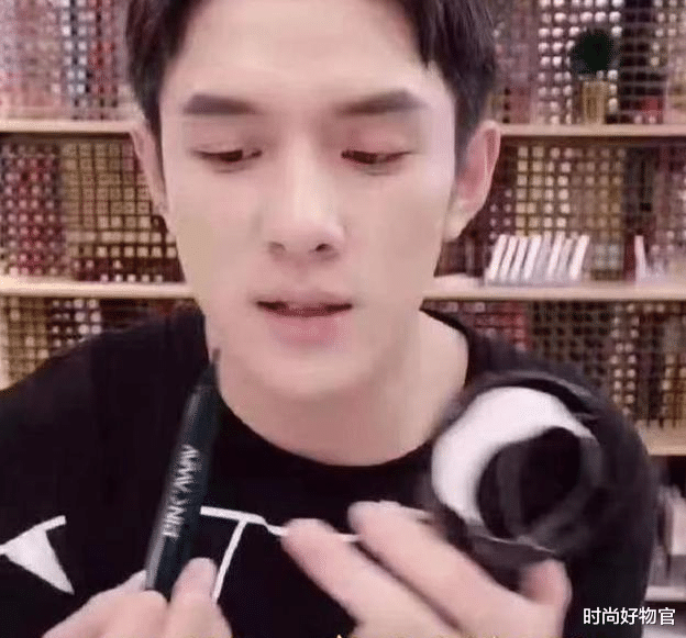 时尚好物官|建议女人:无论多忙,出门要化淡妆,教你正确顺序,好看又易学