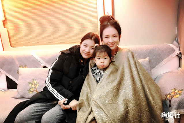 汪峰|汪峰16岁女儿出道?继承父亲的才华,不仅能作词作曲,还能唱能跳