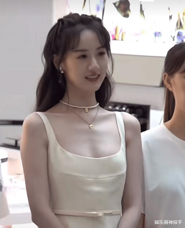 袁冰妍|袁冰妍新路透曝光，以后别再说她“宛如素人”了