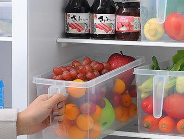 建议大家：厨房别再摆瓶瓶罐罐了，学她家这样做，干净整洁又实用