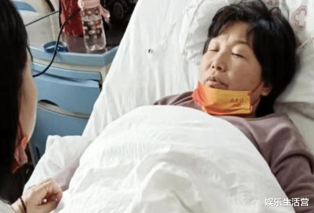 许敏|许敏和姚威平安夜团聚，许敏奇总诠释隔辈亲，杜妈却像被打入冷宫