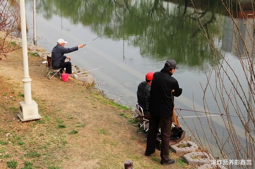 中老年人|为什么越来越多的中老年人对钓鱼上瘾?为了吃鱼吗?原因有四