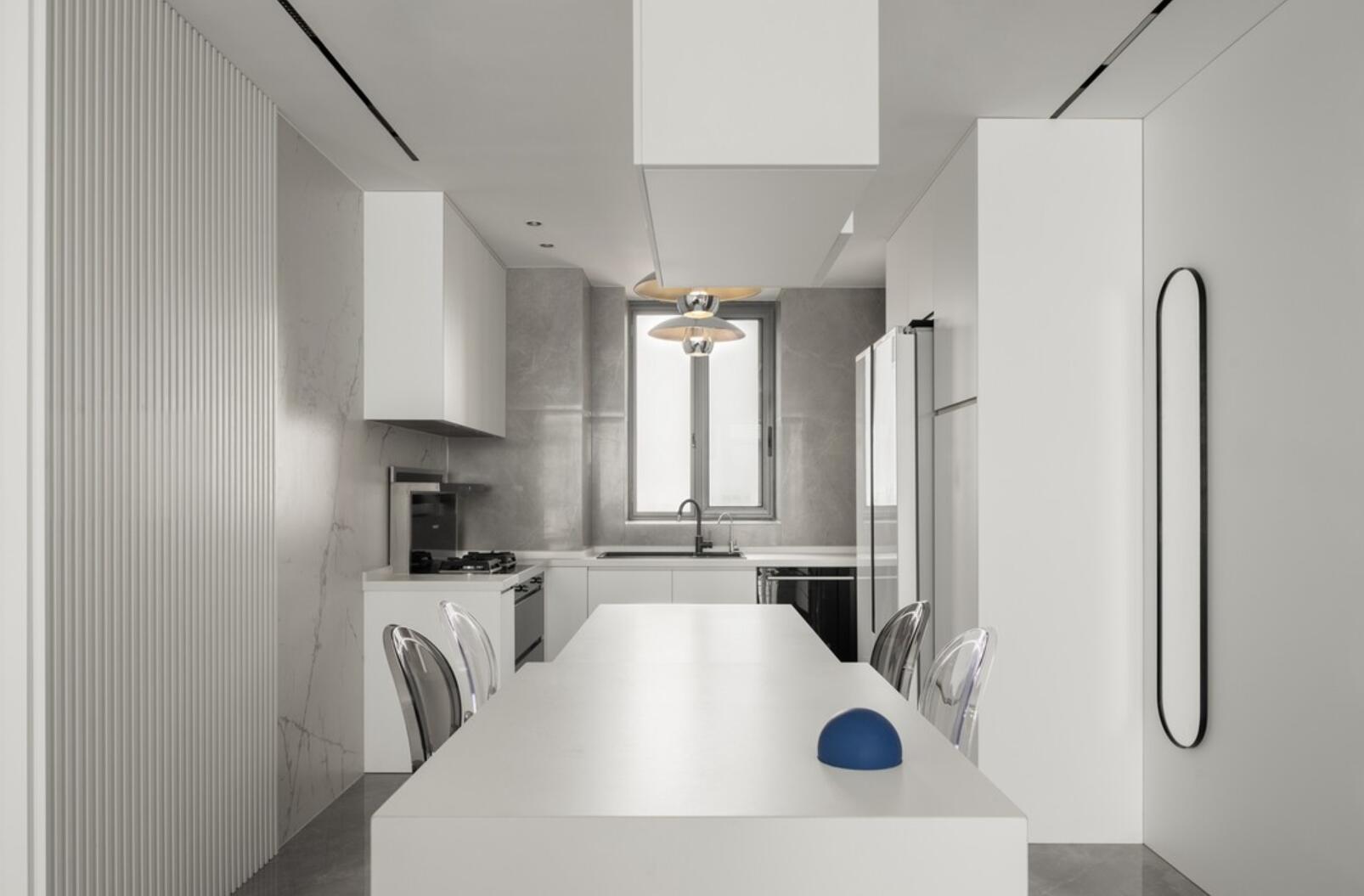 参观她140㎡新家,过道设计十分巧妙,不浪费空间,还多了个玄关