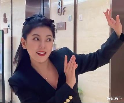 赵文琪|赵文琪和张雨绮，年龄长相声音身高迷之相似，两人不认识都可惜了