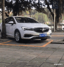 学姐说育儿|忘记把门上锁了,丈母娘突然开门进来了,场面太过尴尬。