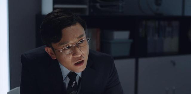 暴风眼|《暴风眼》“沉睡者”的身份暴露，一个所有人都忽略的人物