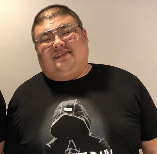 |继泡泡龙后，又有两位美食主播成了担心对象，网友：别挣钱不要命