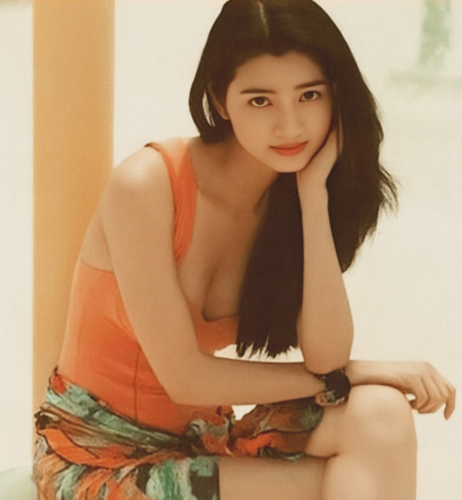 陈法蓉|17岁洪欣，17岁朱茵，17岁蔡少芬，17岁陈法蓉，差距一目了然