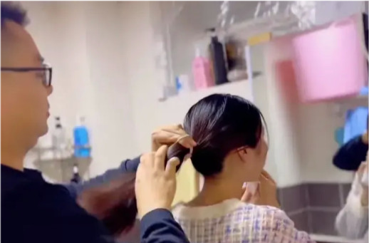 |郭威秀恩爱，田静开启赚钱模式，妹妹直播时爆料，熊磊错失好商机