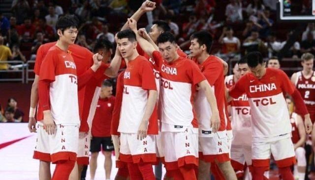 中国男篮|突发！周琦官宣接受手术，张镇麟首次发声，杜峰表态中国男篮！