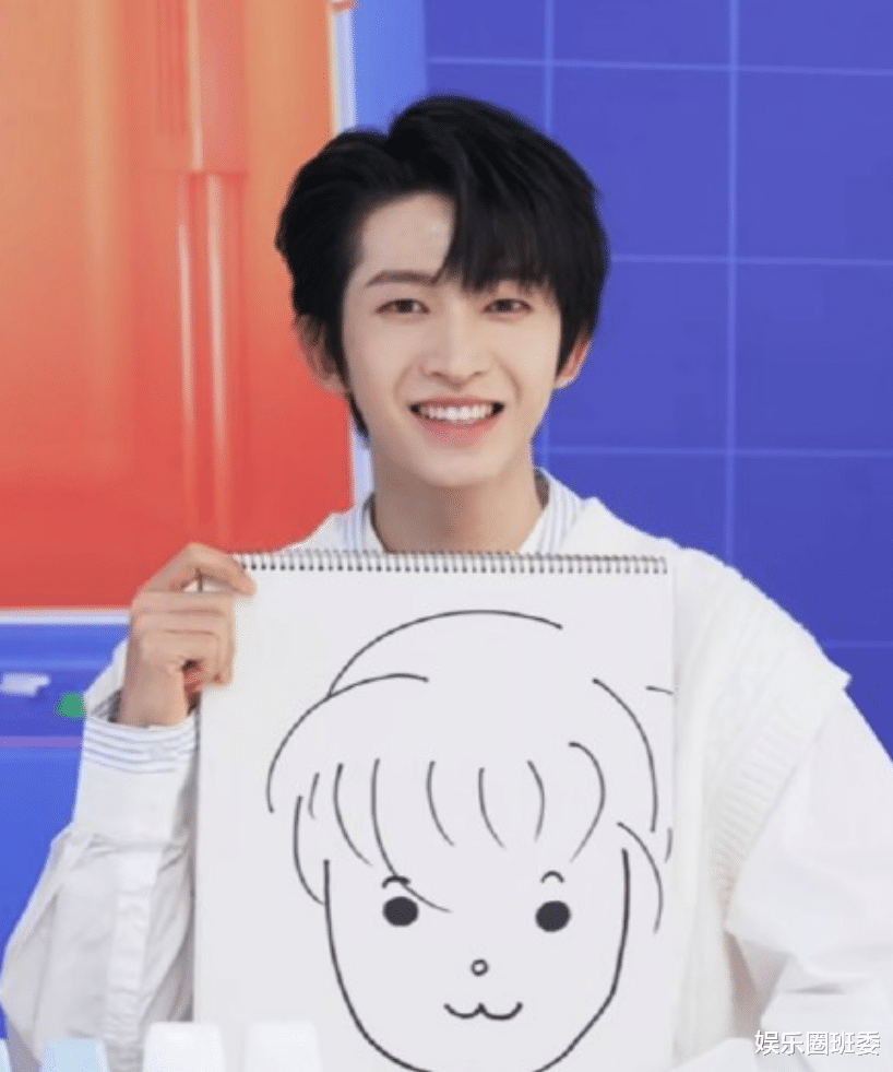 |当红男星现身某品牌直播间，被主播嘲讽不男不女，相关人员已追责