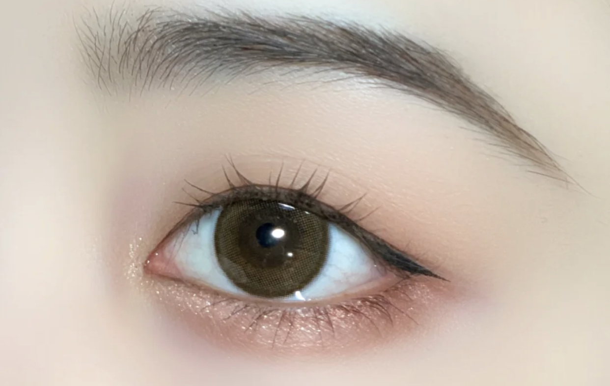 郑爽|单眼皮如何画眼妆？记住这几个小技巧，手残党也可以变美！
