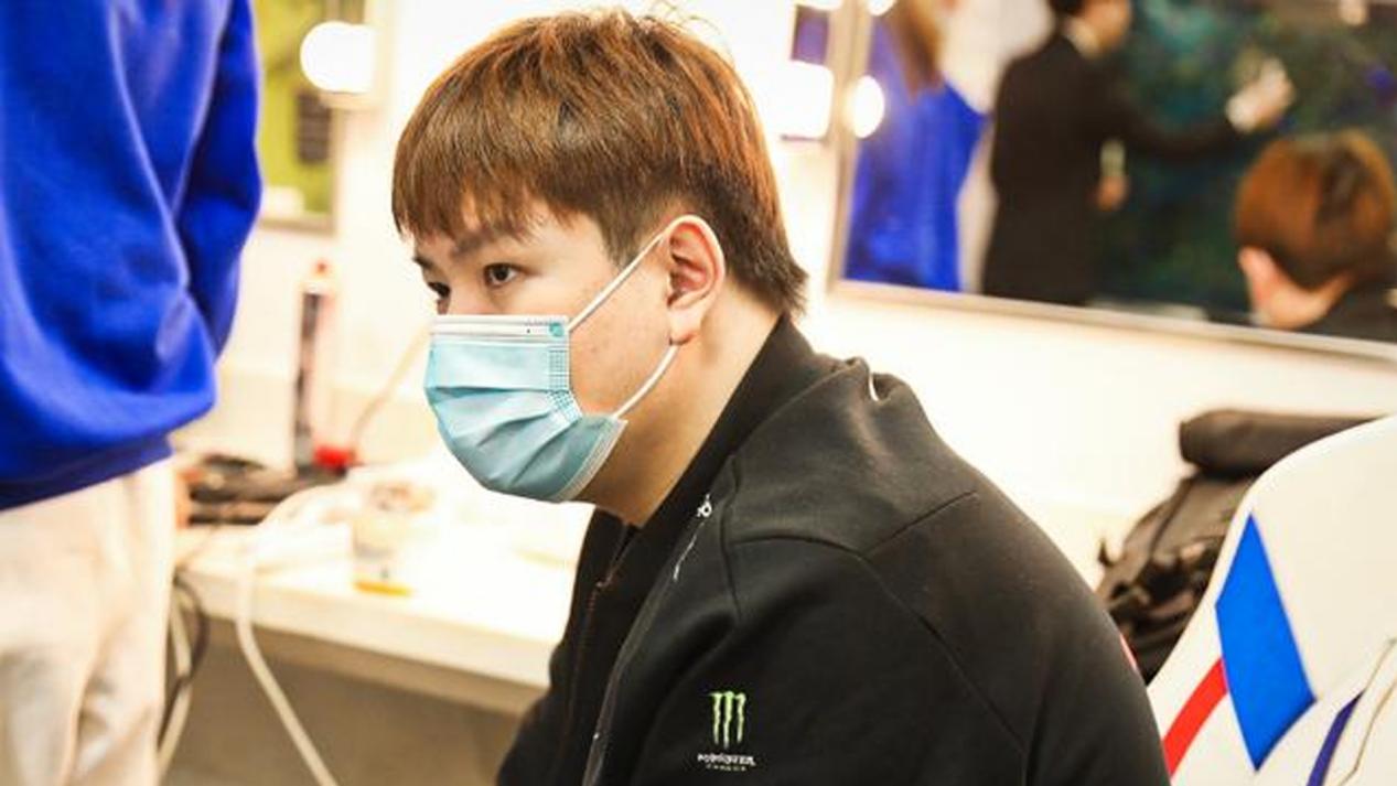 lpl|英雄联盟：外媒给LPL队伍排名，第一名居然有五个